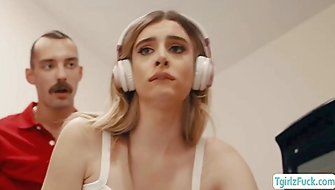 Big booty blonde is getting analized hard and she is filling