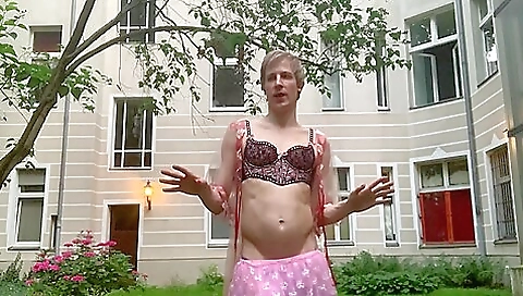 A horny chick with a big booty gets a hot dick in her hungry mouth