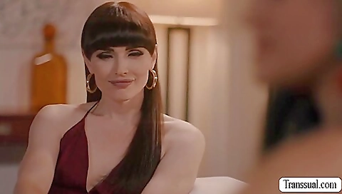 Brunette babe takes a big deepthroat with a big dick